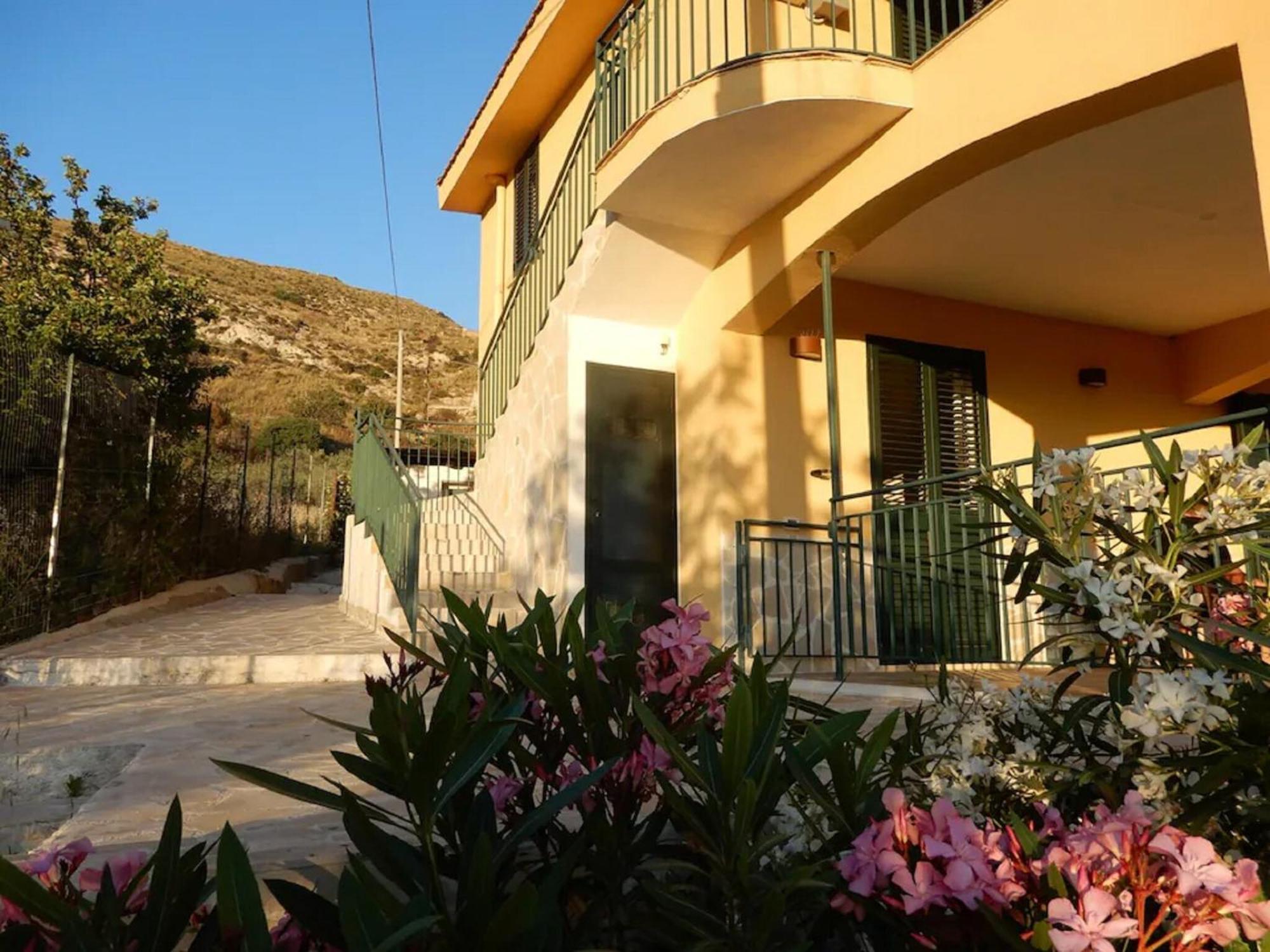 Ravishing Villa In Realmonte With Private Swimming Pool Buitenkant foto